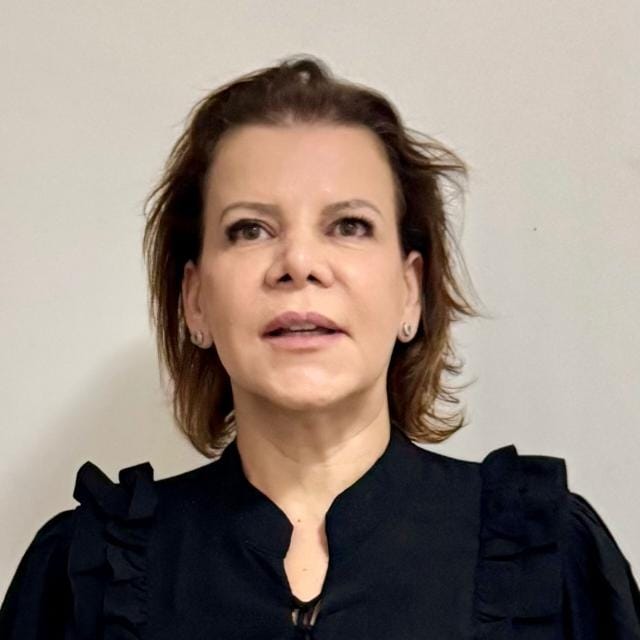 Ariádene Marília de Souza